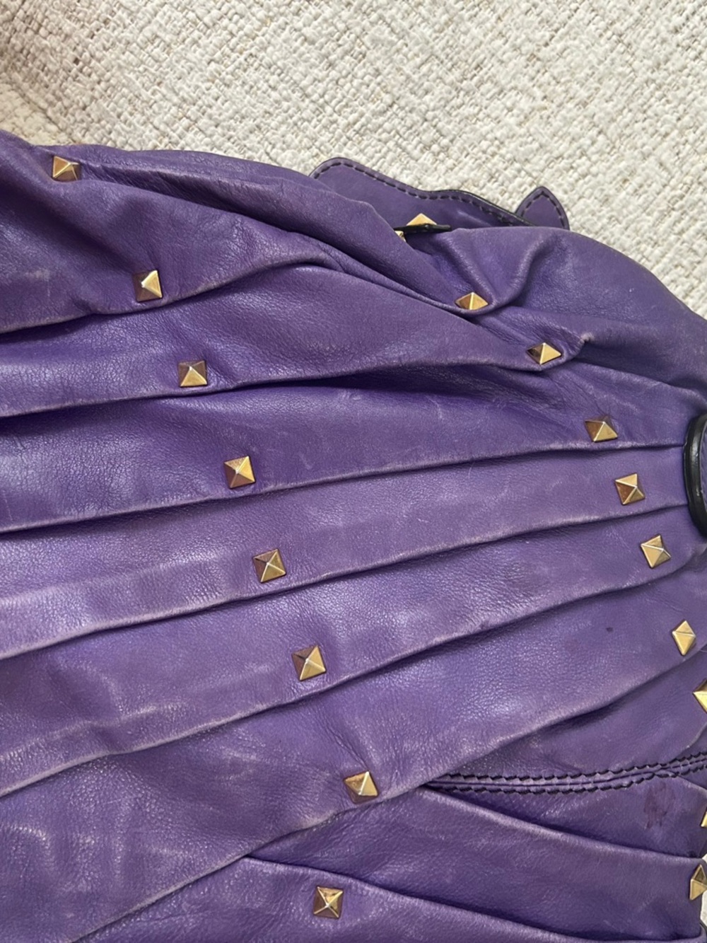 Purple Studded Valentino bag ASO Jenny Humphrey - Picture 9 of 16